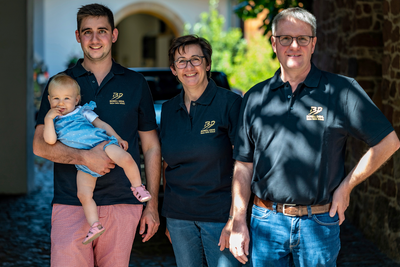 WEINGUT BORELL-DIEHL